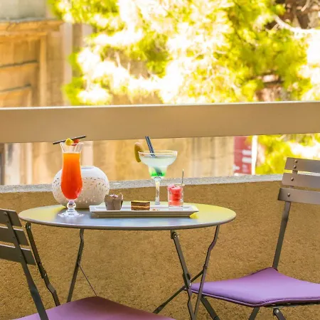 Отель Mercure Pont D'avignon Centre 4*